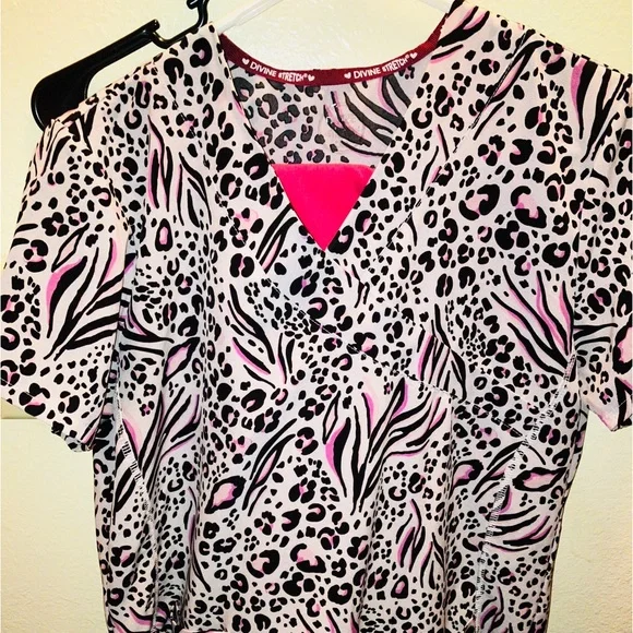 SCRUB TOPS/JACKETS - Picture 2 of 13